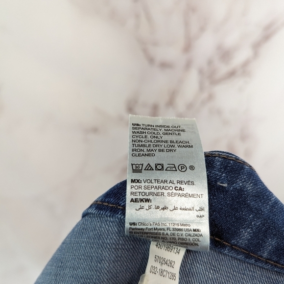 Chicos Jean Women 16 3 So Slimming Girlfriend Slip Crop Denim Piping Striped - Picture 9 of 12